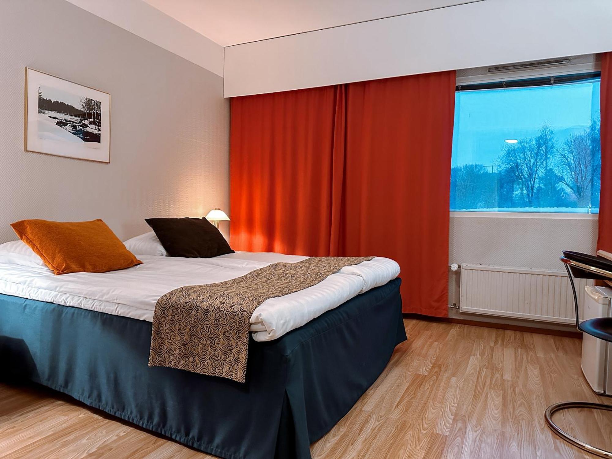 Hotel Sommelo Коувола Экстерьер фото
